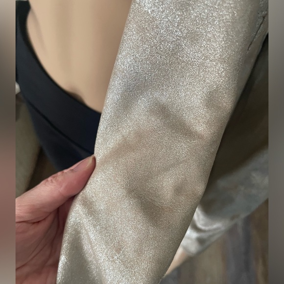 Halston Light Jacket - Picture 11 of 12